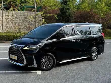 LEXUS LM — из Китая под ключ