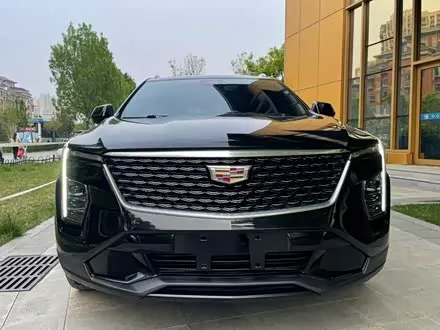 CADILLAC XT4 — из Китая под ключ