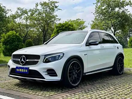 MERCEDES-BENZ GLC AMG 2017