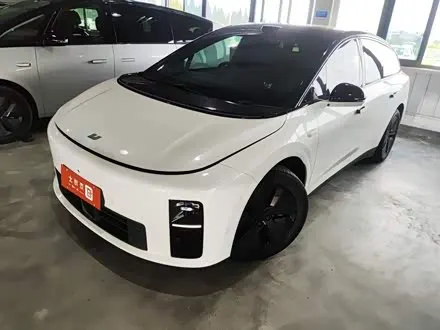 LI AUTO I6 — из Китая под ключ