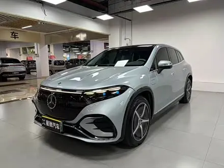 MERCEDES-BENZ EQS SUV 2023