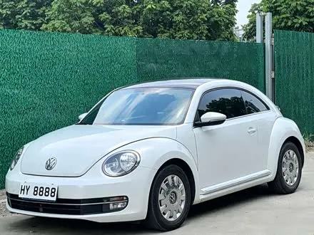 VOLKSWAGEN BEETLE 2014