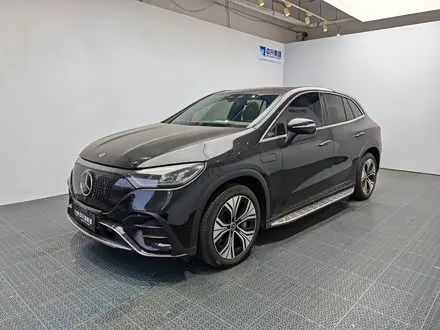 MERCEDES-BENZ EQE SUV 2023