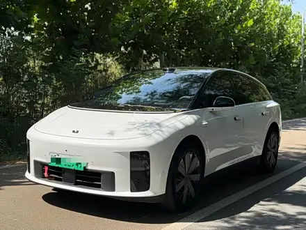 LI AUTO I6 — из Китая под ключ