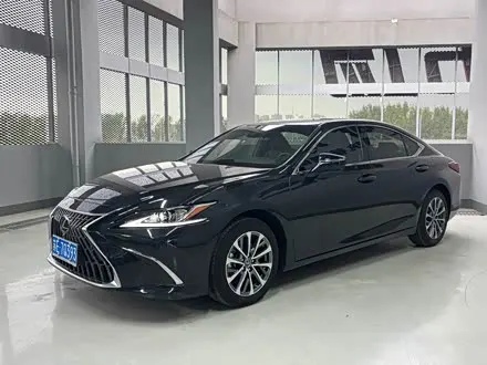 LEXUS ES — из Китая под ключ