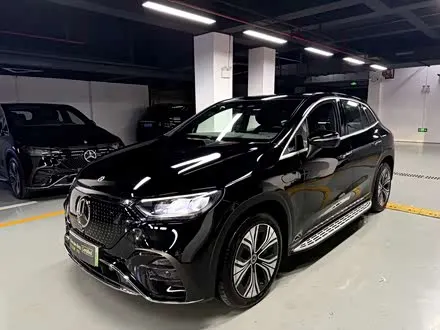 MERCEDES-BENZ EQE SUV 2024