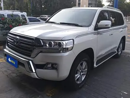 TOYOTA LAND CRUISER 2016
