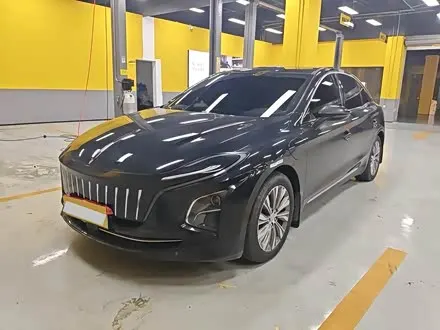 HONGQI E-QM5 — из Китая под ключ