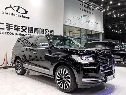 LINCOLN NAVIGATOR 2024