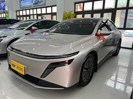 NISSAN N6 — из Китая под ключ