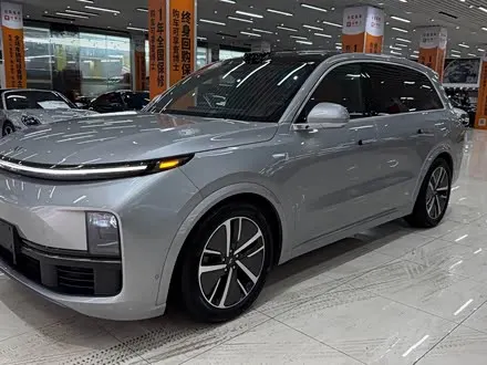 LI AUTO L8 — из Китая под ключ
