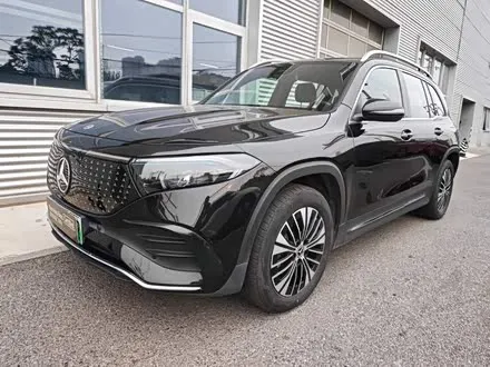 MERCEDES-BENZ EQB 2025