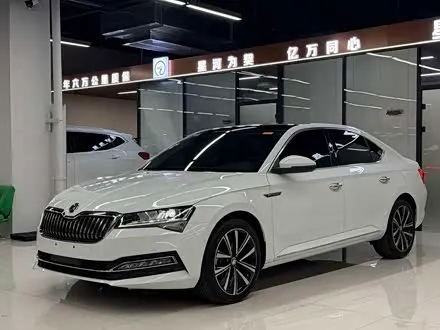 SKODA SUPERB 2023
