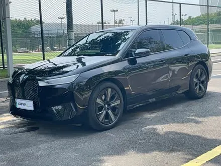 BMW IX 2022