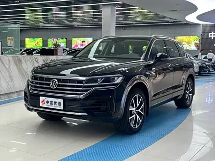 VOLKSWAGEN TOUAREG 2019