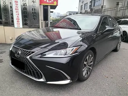 LEXUS ES — из Кореи под ключ