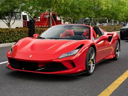 FERRARI F8 2020