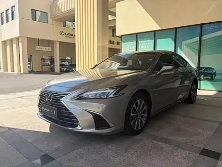 LEXUS ES — из Кореи под ключ