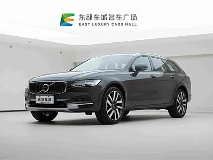 VOLVO V90 2024