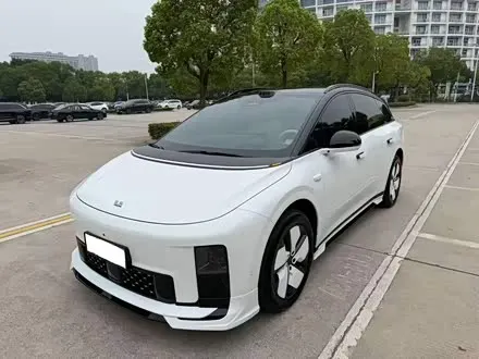 LI AUTO I6 2025