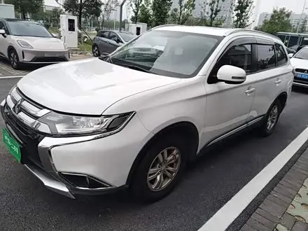 MITSUBISHI OUTLANDER — из Кореи под ключ