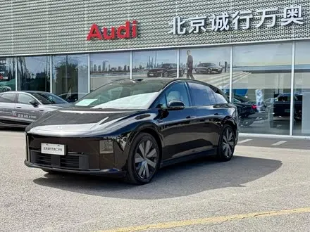 LI AUTO I6 2025
