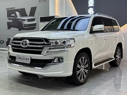 TOYOTA LAND CRUISER 2018