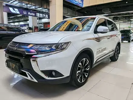 MITSUBISHI OUTLANDER 2019