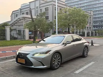 LEXUS ES — из Китая под ключ