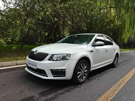 SKODA OCTAVIA 2016