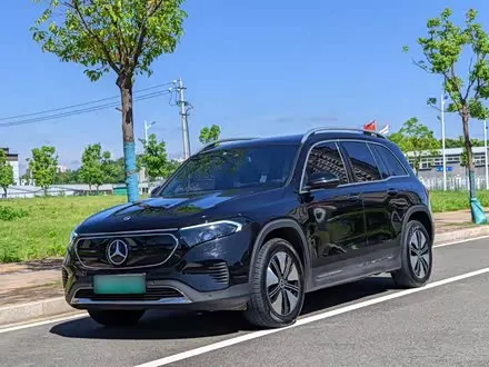 MERCEDES-BENZ EQB 2022