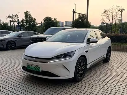 BYD QIN L 2025