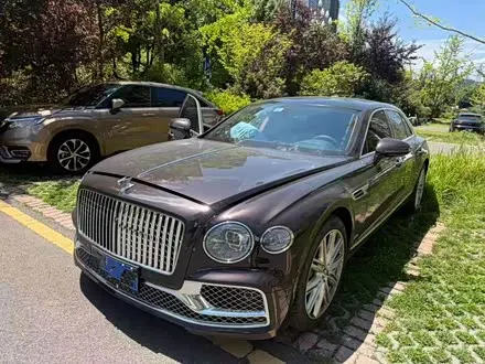 BENTLEY FLYING SPUR — из Кореи под ключ