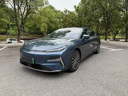 GEELY GALAXY 8 2025