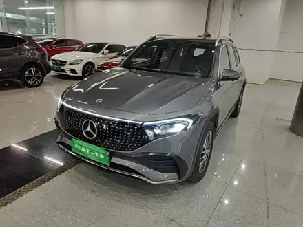 MERCEDES-BENZ EQB 2025
