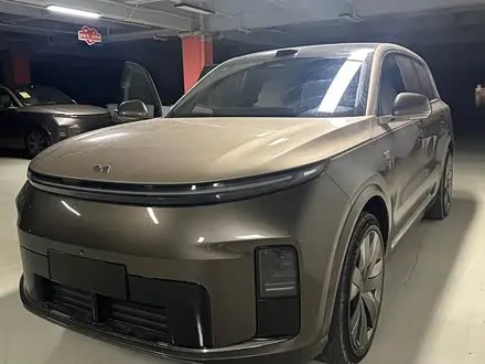 LI AUTO L9 — из Китая под ключ