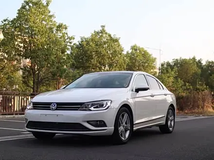 VOLKSWAGEN LAMANDO — из Кореи под ключ