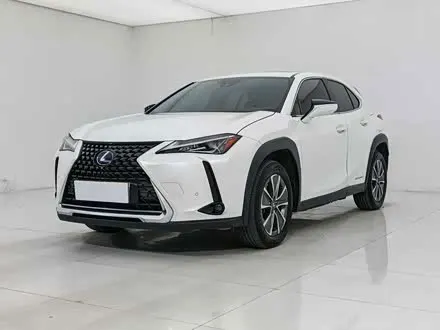 LEXUS UX 2020