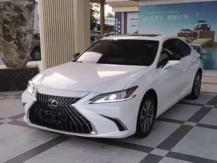 LEXUS ES — из Кореи под ключ
