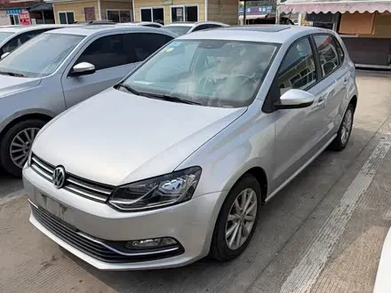VOLKSWAGEN POLO 2014