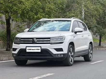 VOLKSWAGEN THARU 2022