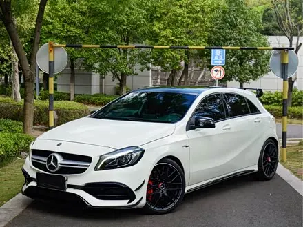 MERCEDES-BENZ A-CLASSAMG 2017