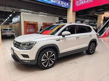 VOLKSWAGEN THARU 2020