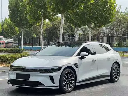 ZEEKR 007GT 2025