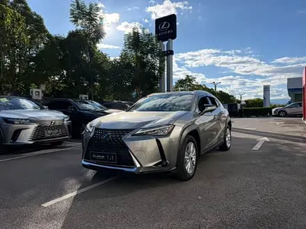 LEXUS UX 2020