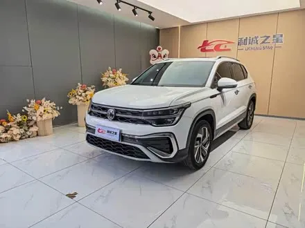 VOLKSWAGEN THARU 2024