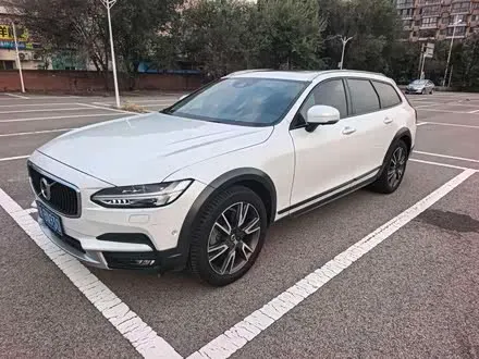 VOLVO V90 2017