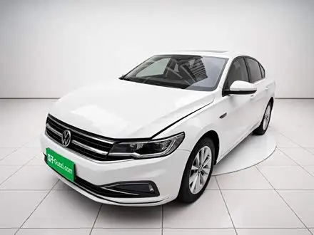 VOLKSWAGEN BORA 2021