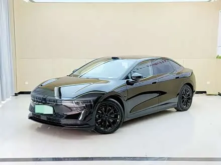 ZEEKR 007 2025