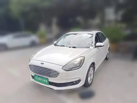 FORD ESCORT 2019